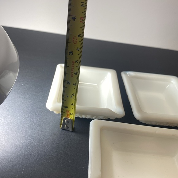 English Hobnail Milk Glass - WESTMORELAND - Picture 10 of 10